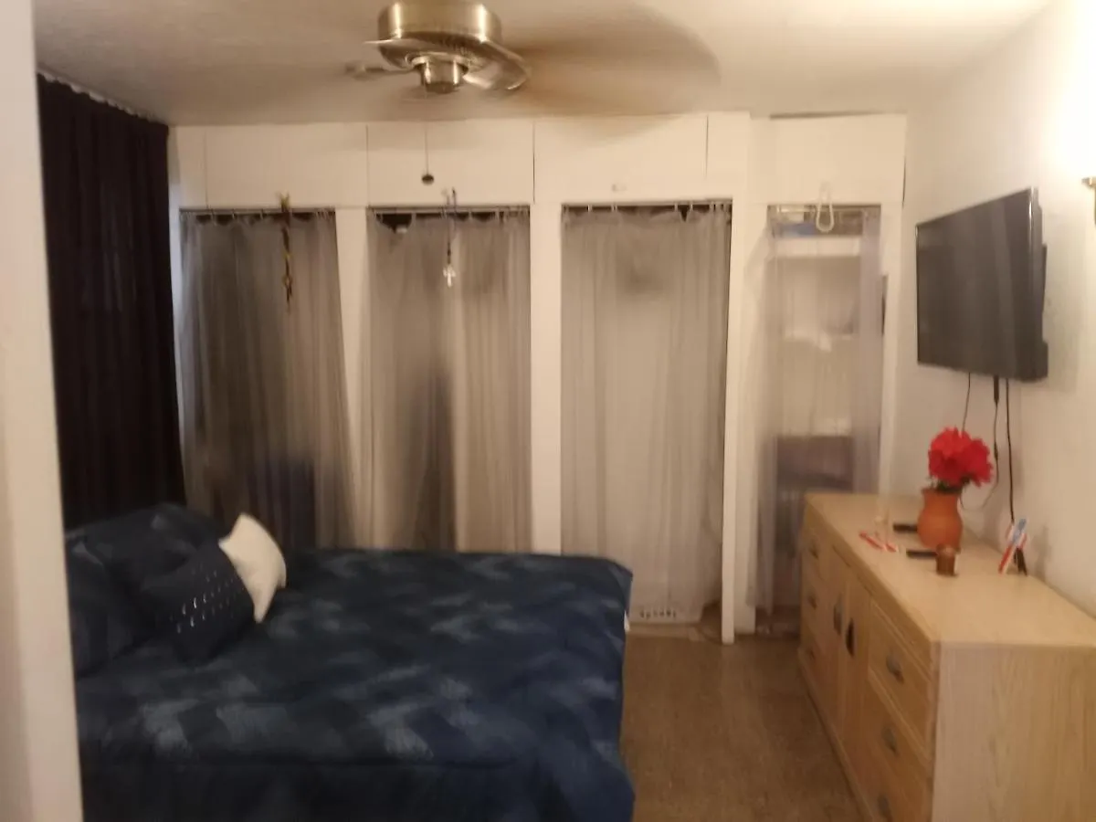 Figueroa Guest Rooms In Country Club San Juan